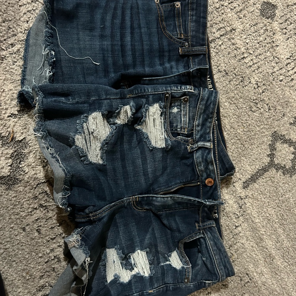 2 pairs of American eagle shorts!